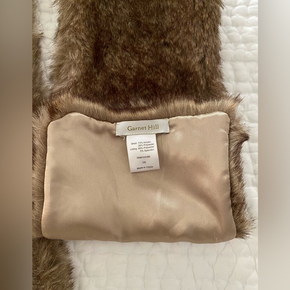 Garnet Hill faux fur scarf. - Picture 5 of 5